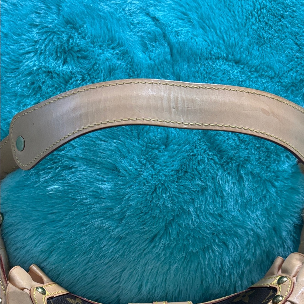 LOUIS VUITTON MONOGRAM LIMITED EDITION Leonor ruffle bag Excellent condition - Picture 10 of 15